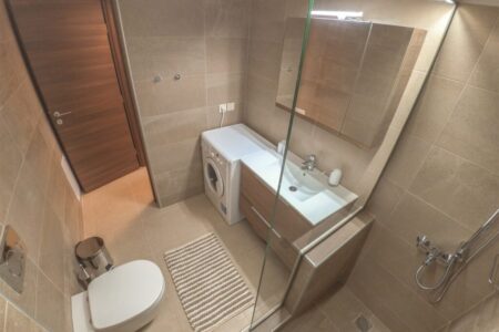WC 1 2B