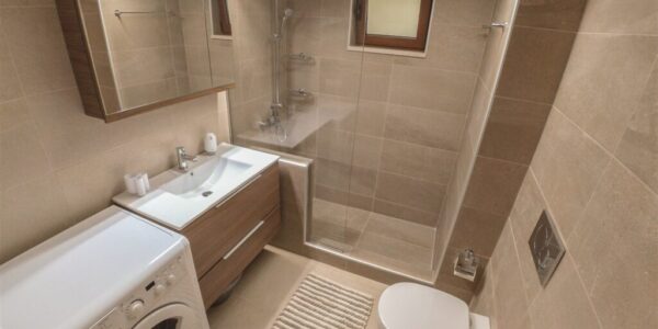 WC 1 3B